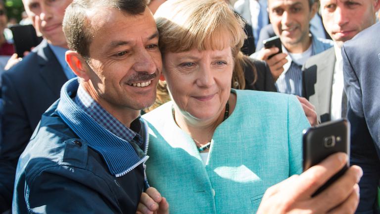 Merkel macht ein Selfie