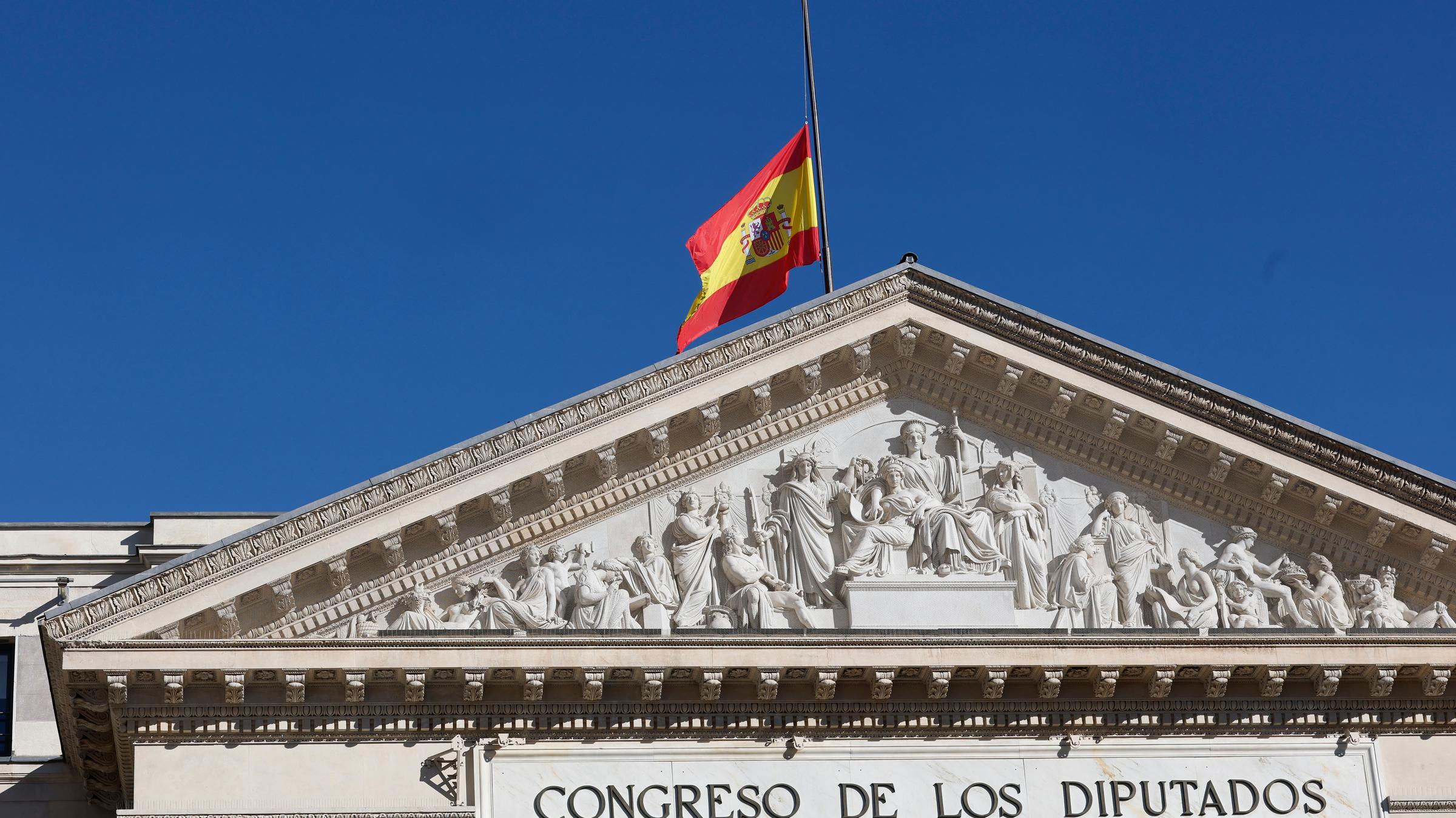 Several killed in train derailment in Cordoba, Spain