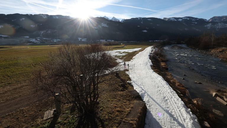 Wegen der anhaltenden Dürre hat es in den italienischen Alpen wenig Schnee. 