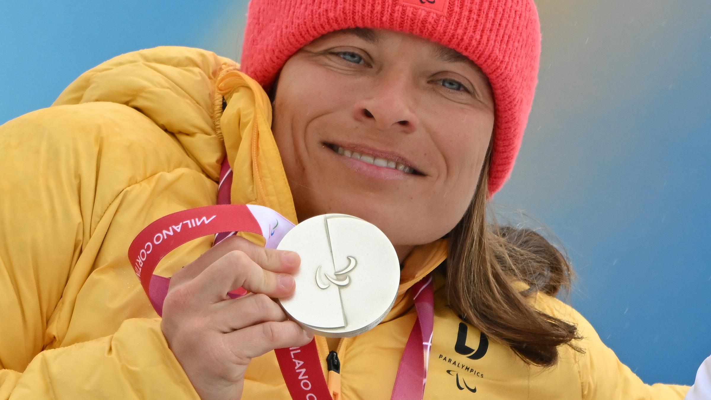 Anja Wicker mit Silbermedaille