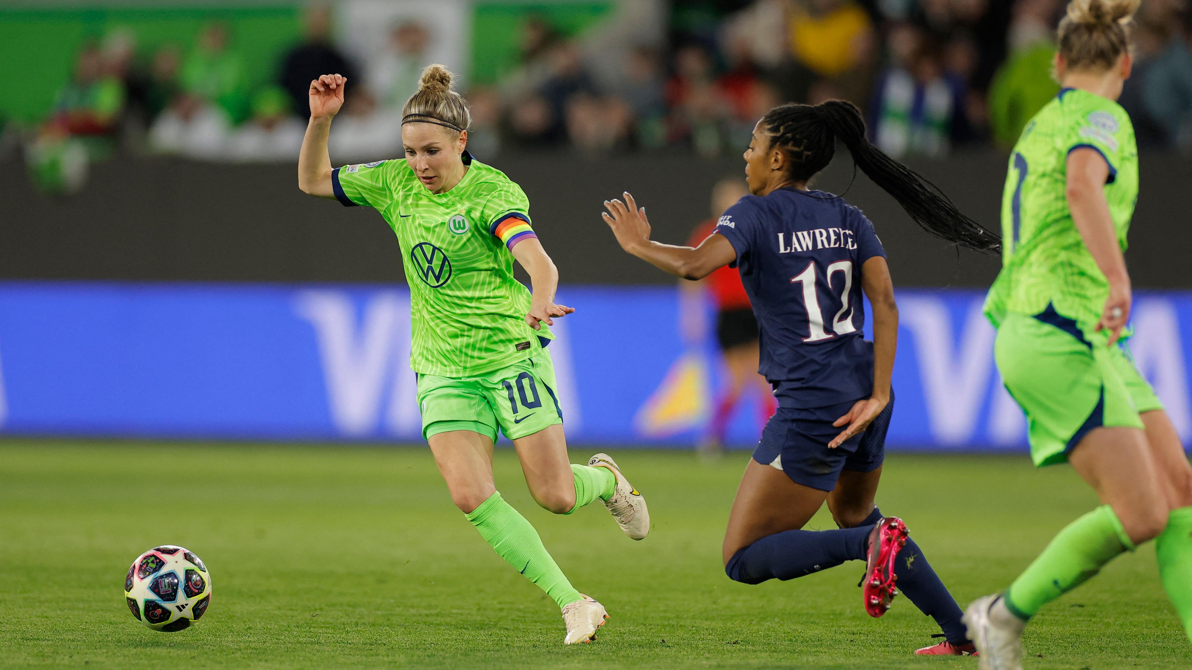 Svenja Huth beim beim Spiel gegen Paris Saint-Germain.