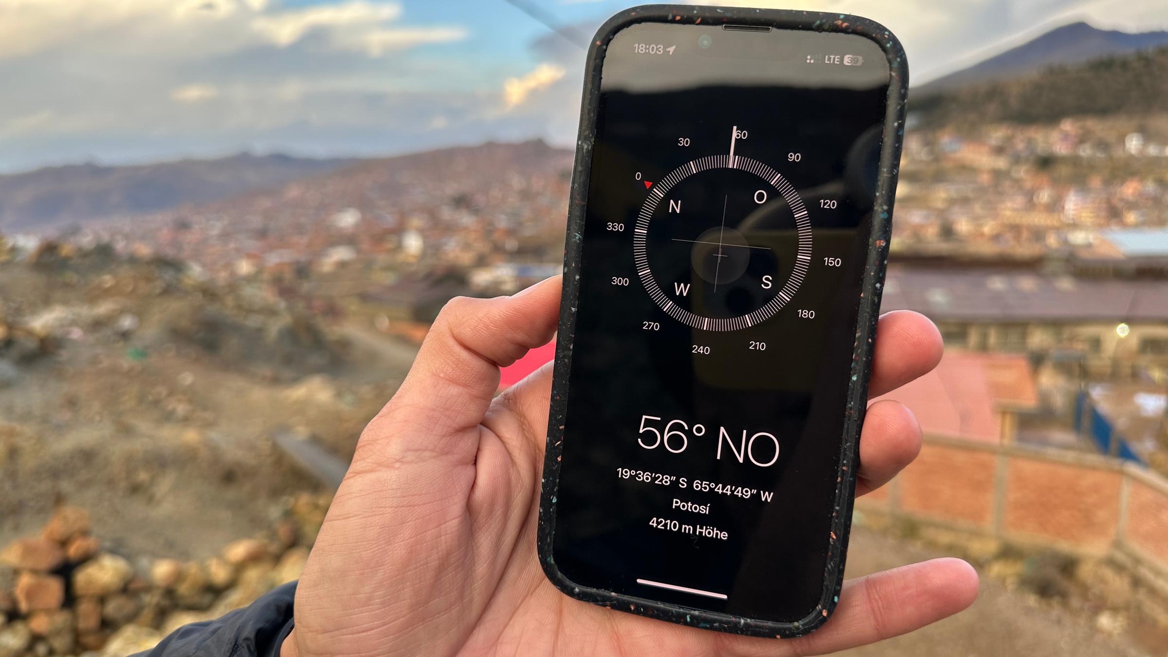 Handybildschirm zeigt Höhenmessung