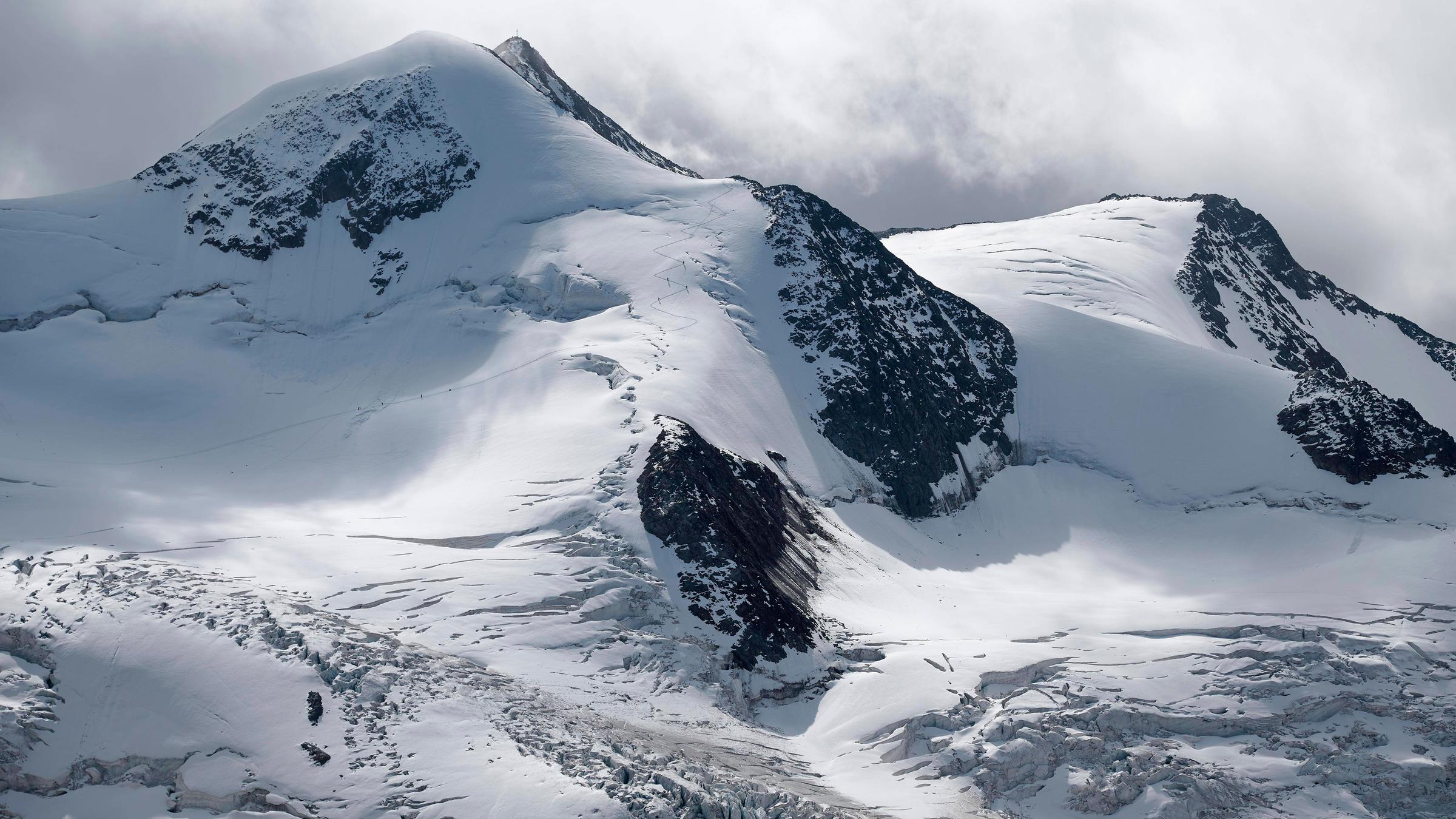 Gletscherberge voller Schnee