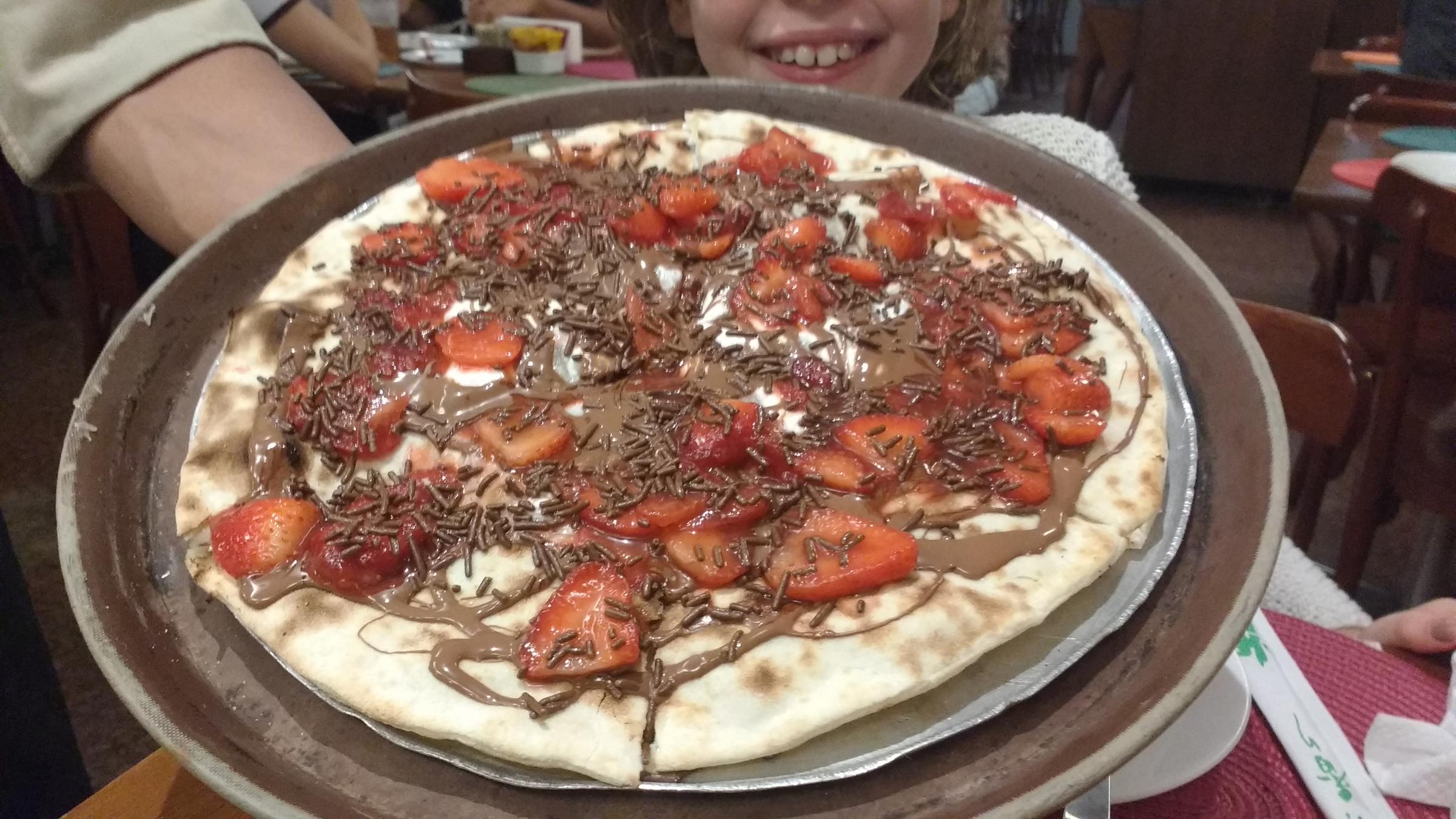Ella und Edgar, 8: Schoko-Erbeer-Pizza