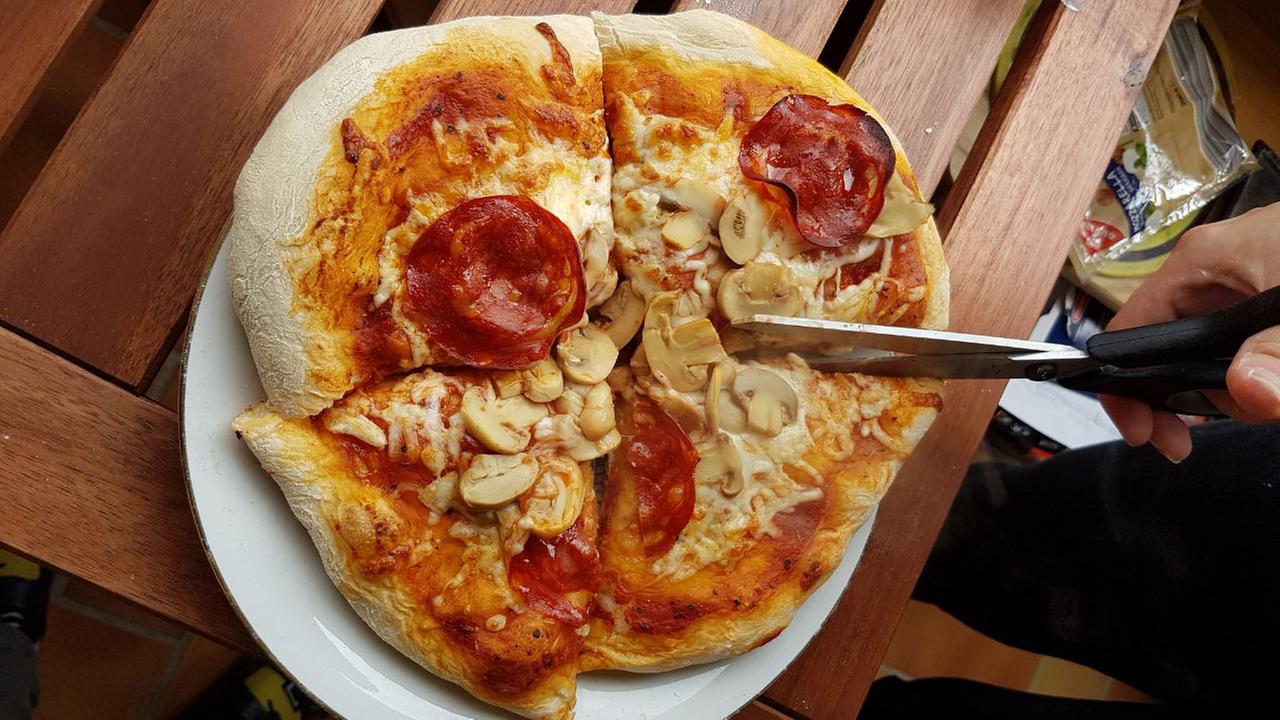 Miguel, 9: Chorizo-Champingon-Pizza