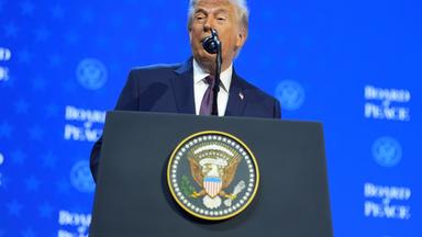 US-Präsident Donald Trump spricht am 22. 1. 2026 beim Treffen des „Friedensrats“ im Rahmen des Weltwirtschaftsforums (WEF) in Davos. 