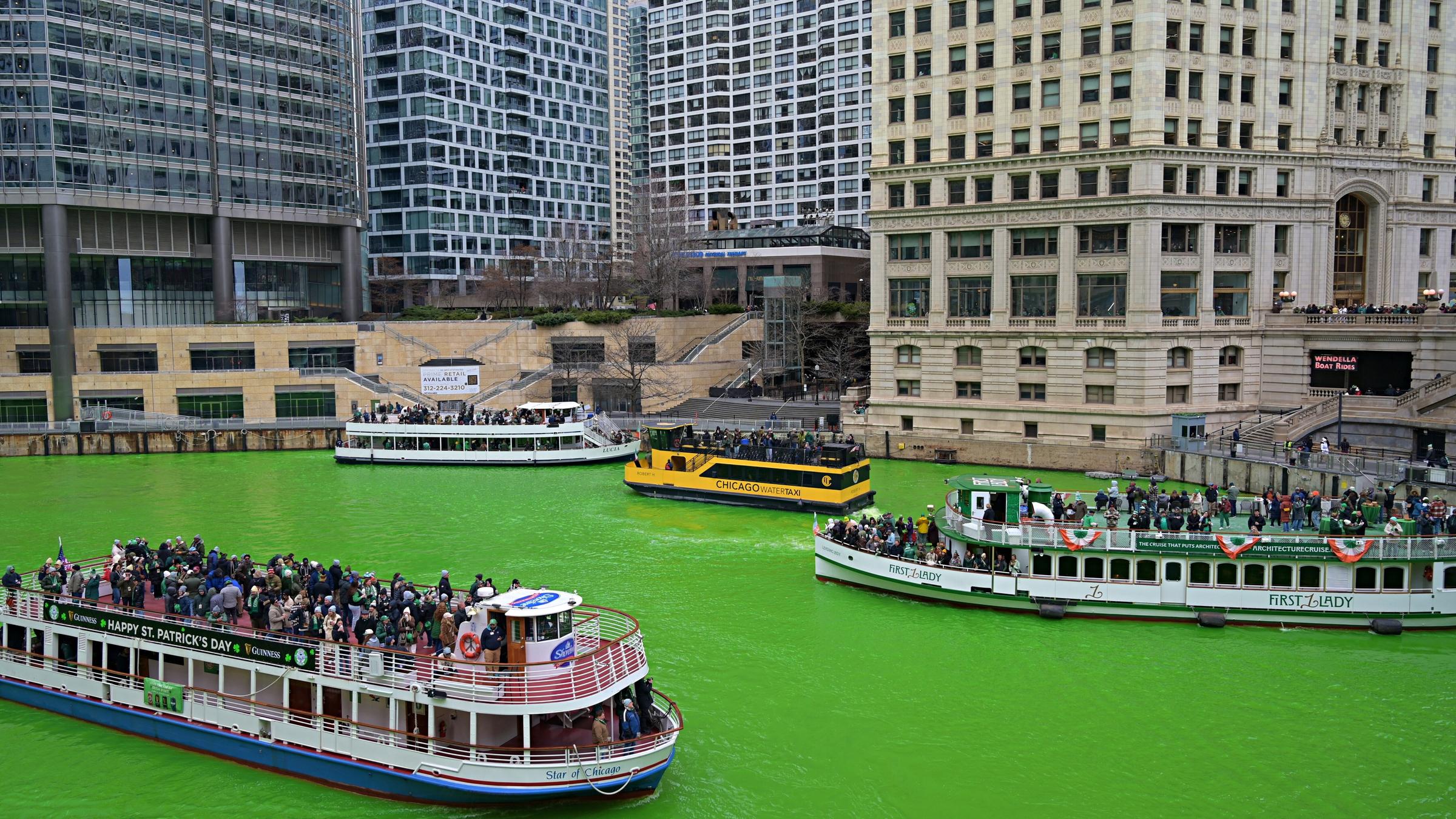 Grün eingefärbter Chicago River