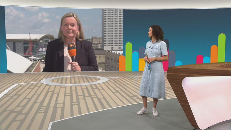 Schalte Claudia Bates - Schüsse auf Trump