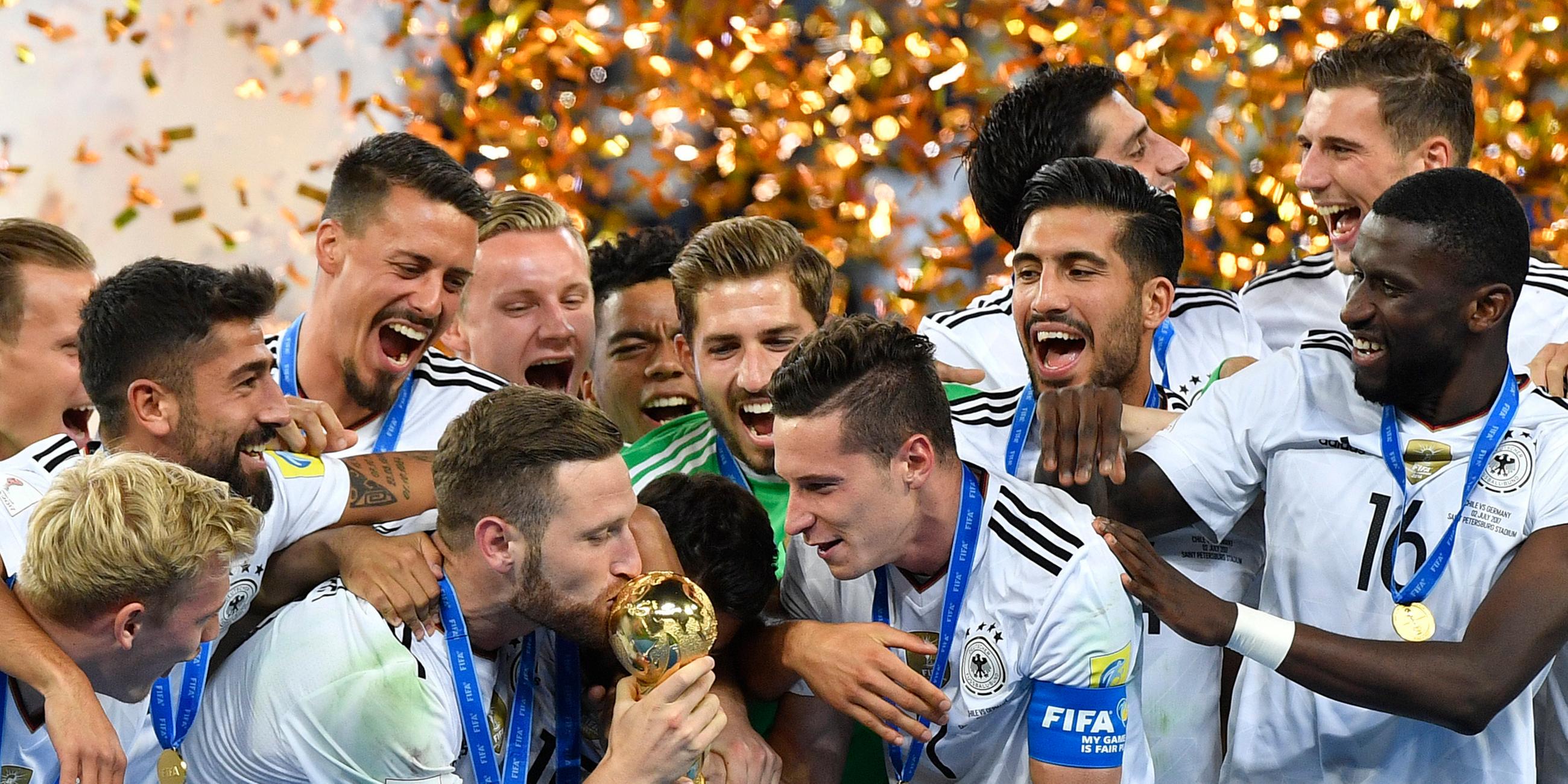Nationalmannschaft jubelt über den Confed-Cup Gewinn 2017