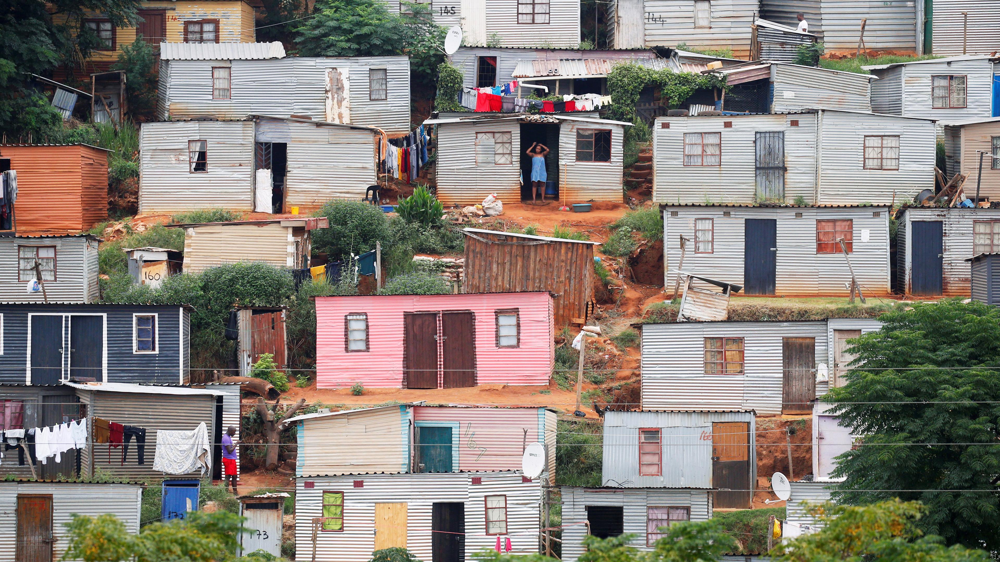 In den Townships in Südafrika ist die Sorge vor einer Ausbreitung des Coronavirus groß. 