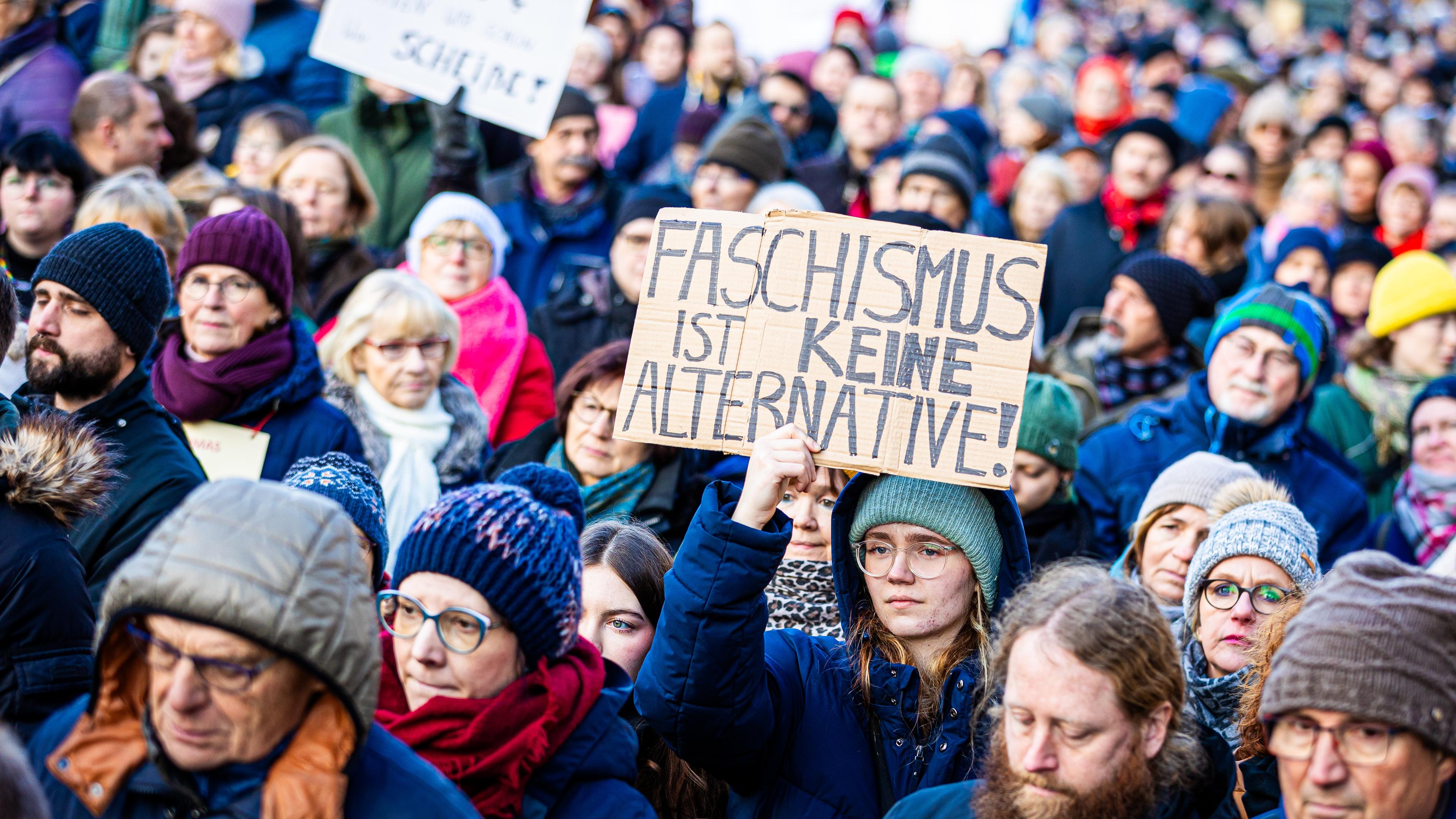 Demos gegen Rechts
