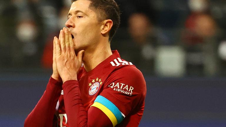 Bayern-Spieler Lewandowski mit Ukraine-Binde