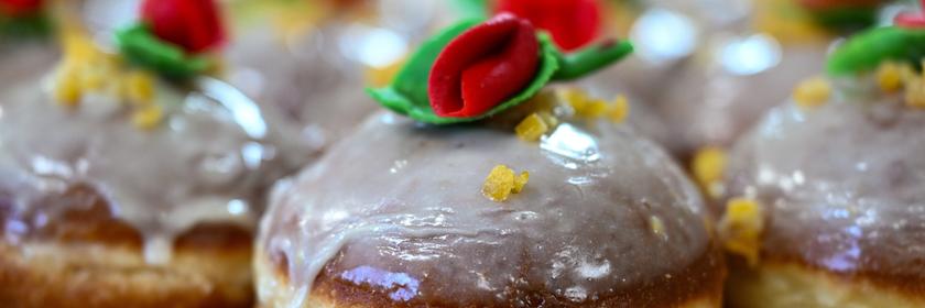 Am Dicken Donnerstag werden in Polen Leckereien gebacken. 