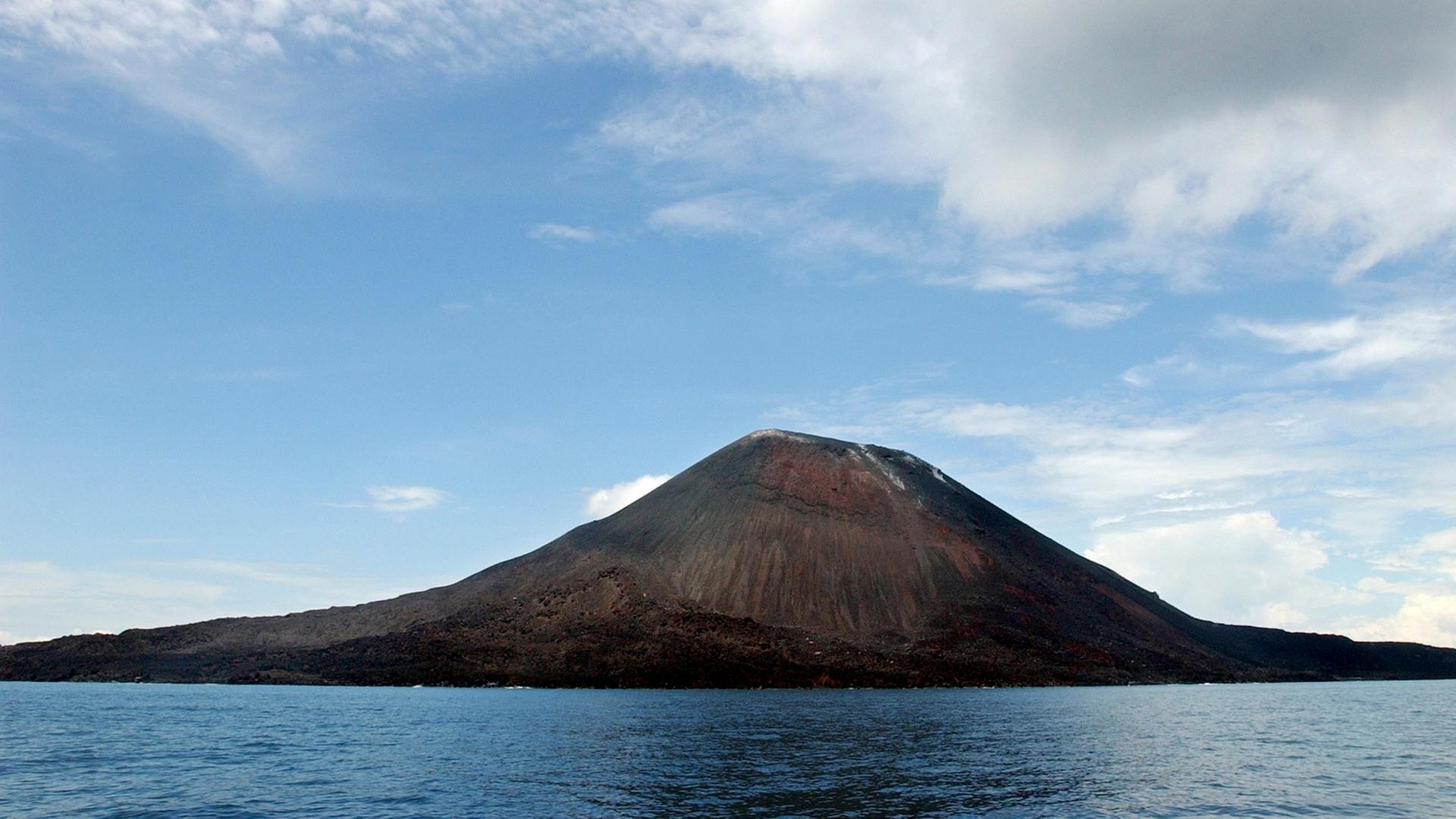 "Die Entstehung der Erde: Der Vulkan von Krakatau": Vulkan Anak Krakatau.