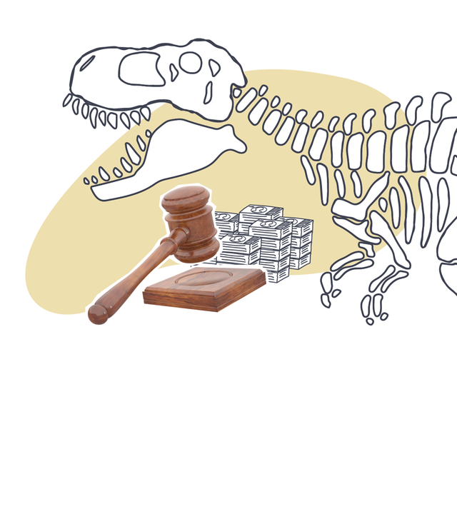 Dinoskelett frisst Geldstapel; daneben ein Auktionshammer