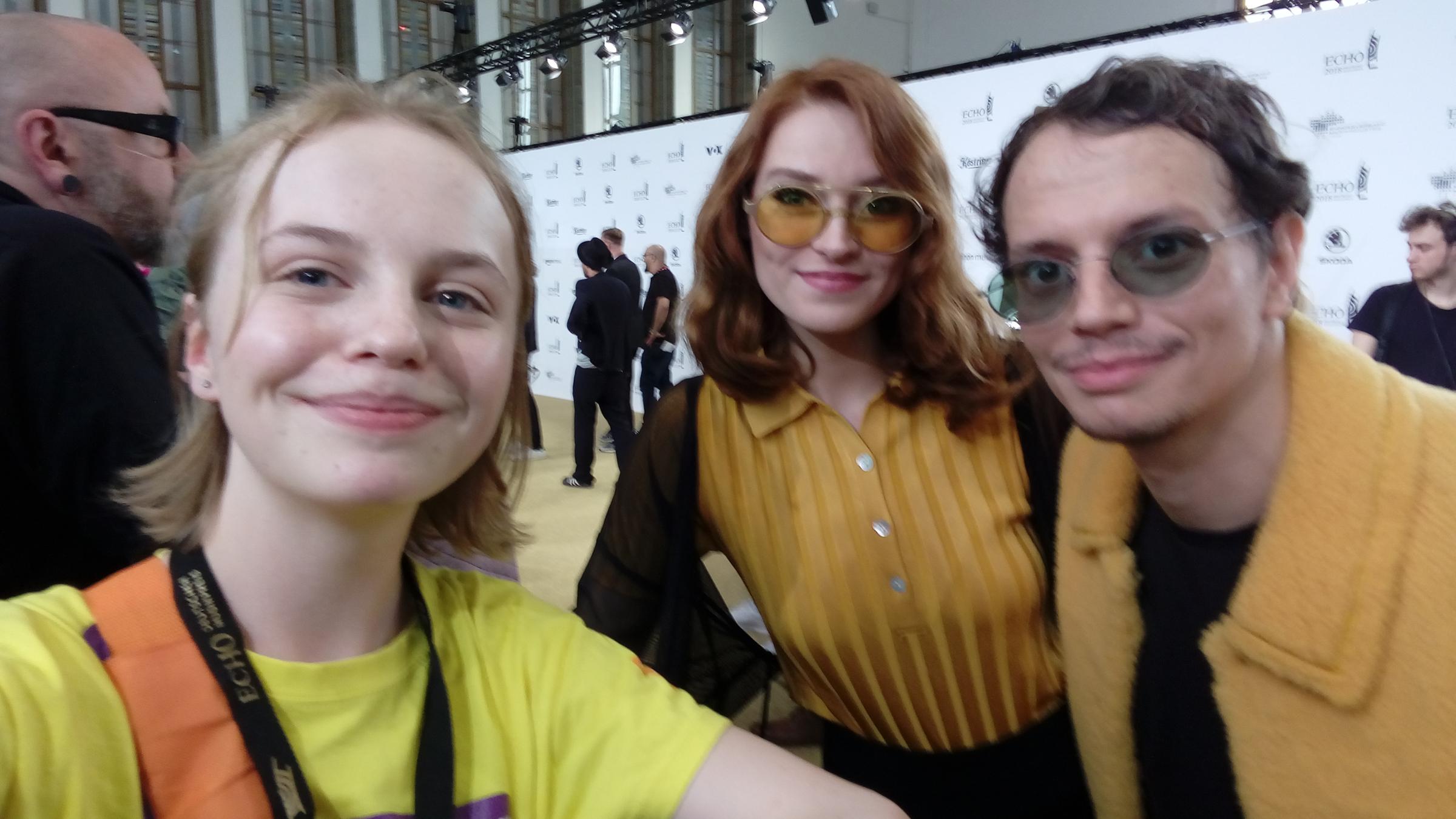 Echo - gelbe Oberteile