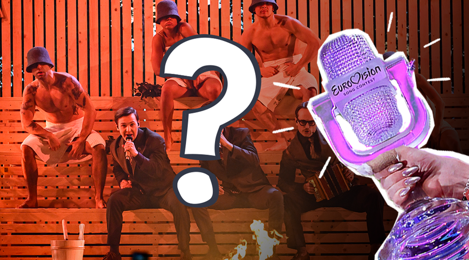 Die finnische Gruppe KAJ auf der Bühne, die wie eine Sauna aussieht, in Handtüchern gekleidet. Dazu ein Fragezeichen und die ESC-Trophäe. 