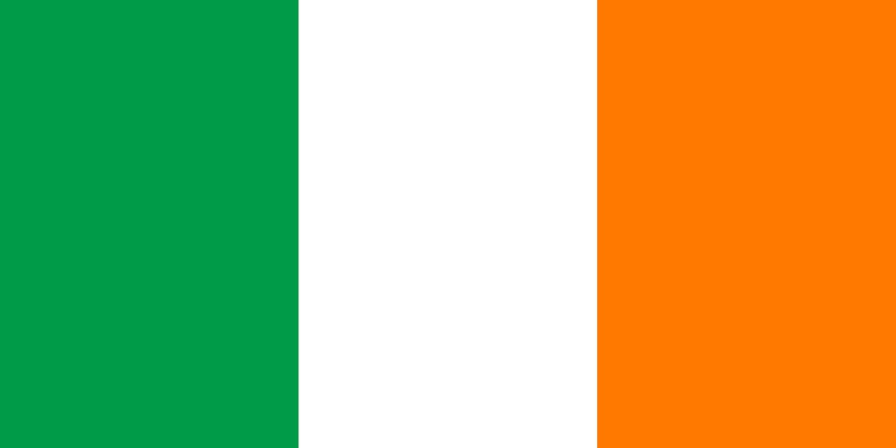 Flagge von Irland. Drei Balken von rechts nach links grün, weiß, orange