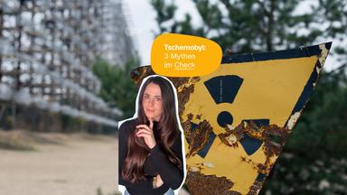 Grafik: Reporterin Teresa steht vor Schild "radioaktive Strahlung", dahinter verschwommen Tschernobyl, darauf Titel "Tschernobyl: 3 Mythen im Check"