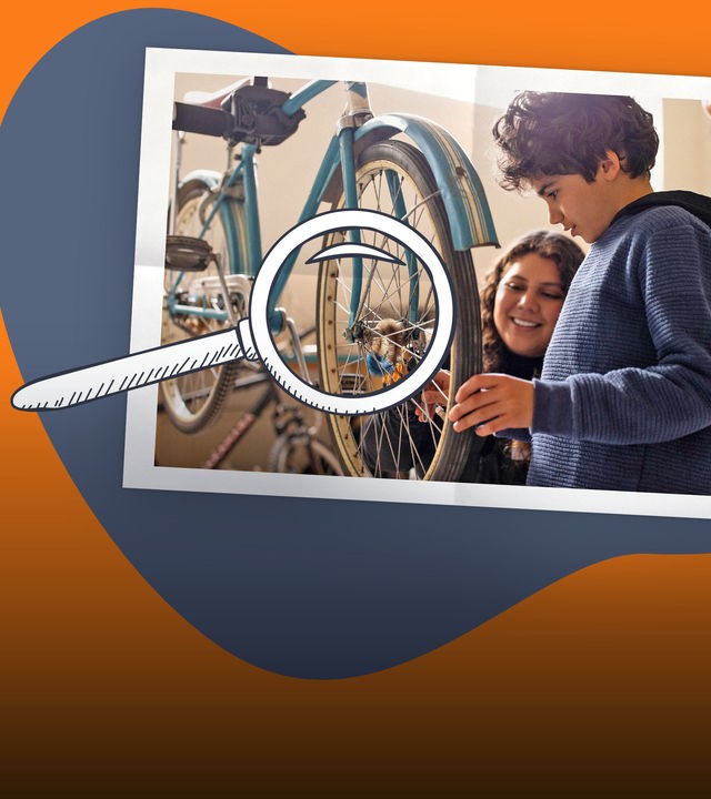 Eine Gruppe von Kindern mit ihren Fahrrädern