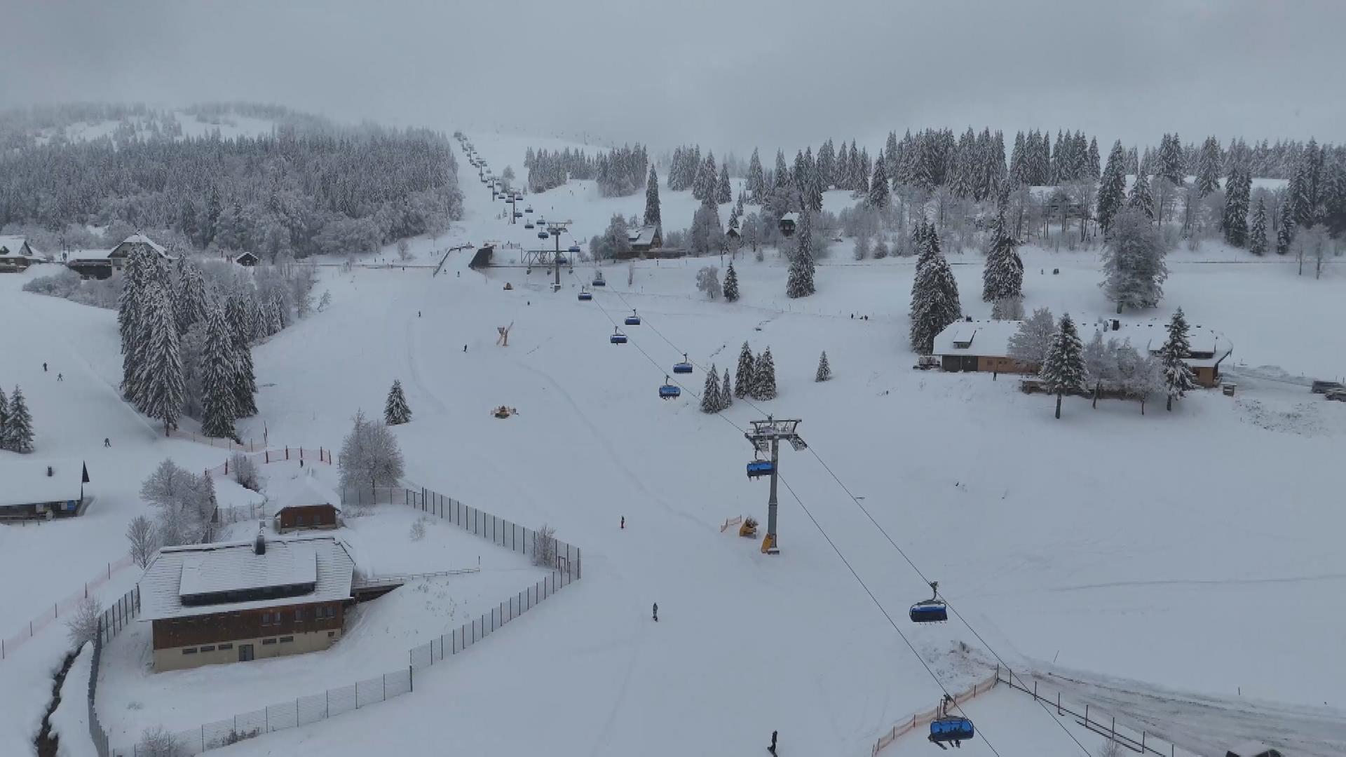 Die verschneite Kulisse auf dem Feldberg