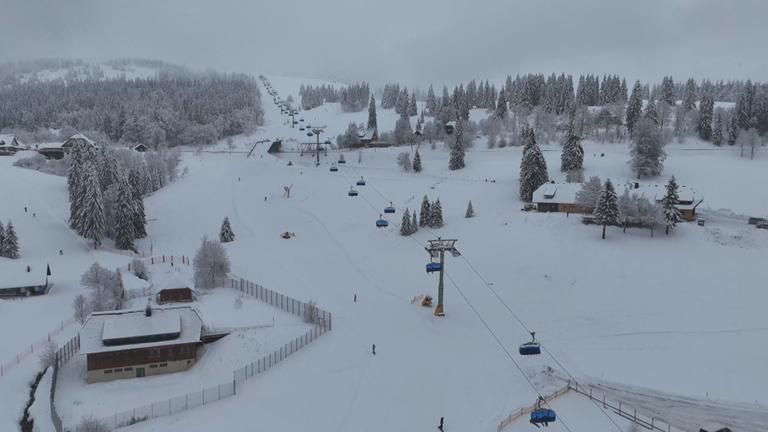 Die verschneite Kulisse auf dem Feldberg