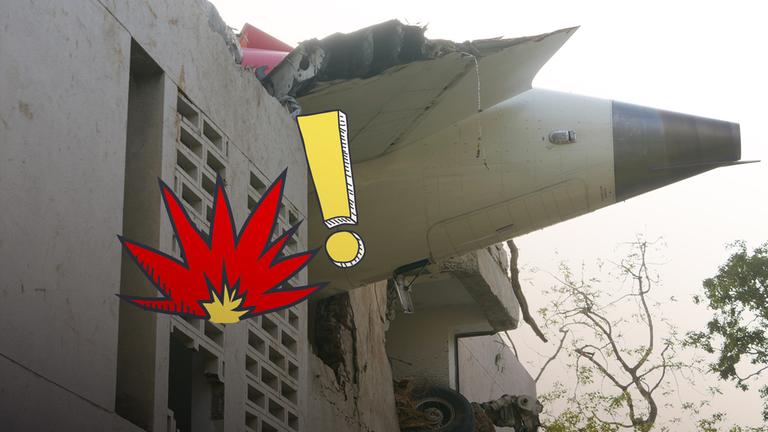 Ein abgestürztes Flugzeug in einem Wohnheim.