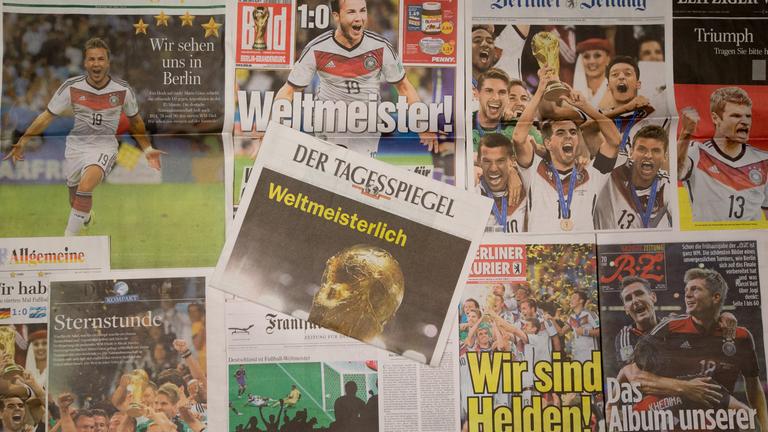 Zeitungen mit Berichterstattung zum WM-Titel 2014