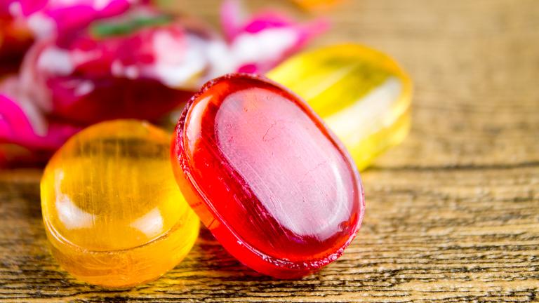 Gegenstände, deren Bezeichnung eigentlich aus dem Französischen stammen und eingedeutscht wurden. 