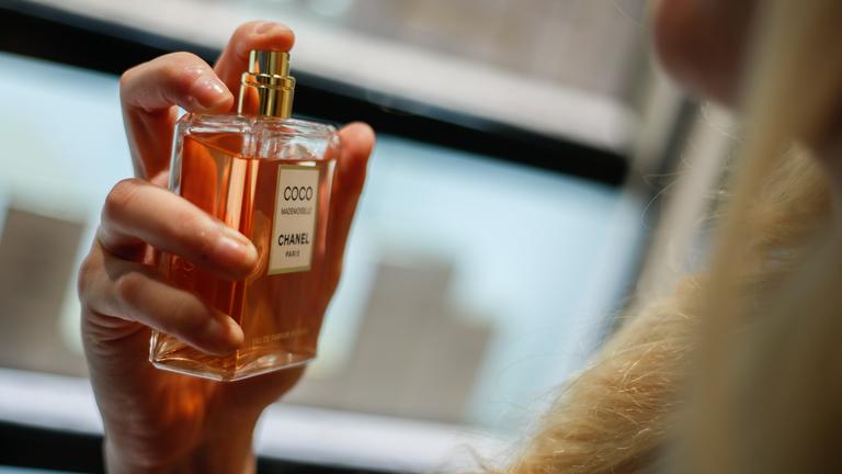 Gegenstände, deren Bezeichnung eigentlich aus dem Französischen stammen und eingedeutscht wurden. 