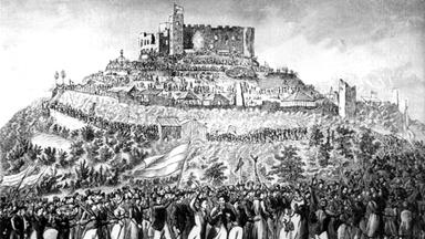 Zeitgenoessischer Stich in schwarz-weiß, vom Zug der Demonstranten am 27.5.1832 zum Hambacher Schloss
