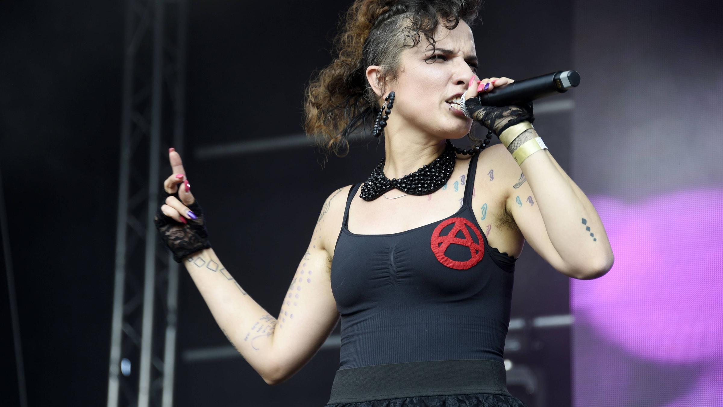 Rapperin Sookee bei einem Auftritt