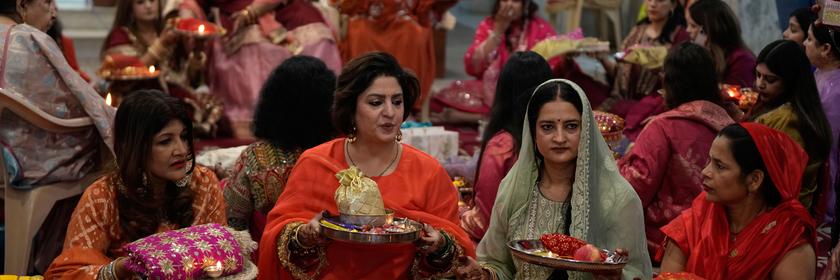 Hinduistische Frauen beten