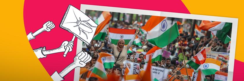 Indien: Kakerlaken-Proteste (mit Demo-Schild, Fäusten und Flaggen)