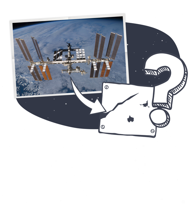 Es ist ein Foto der Internationalen Raumstation ISS im Weltall zu sehen. Ein Pfeil zeigt auf eine grafische Darstellung eines Risses. Daneben ist ein Fragezeichen abgebildet.