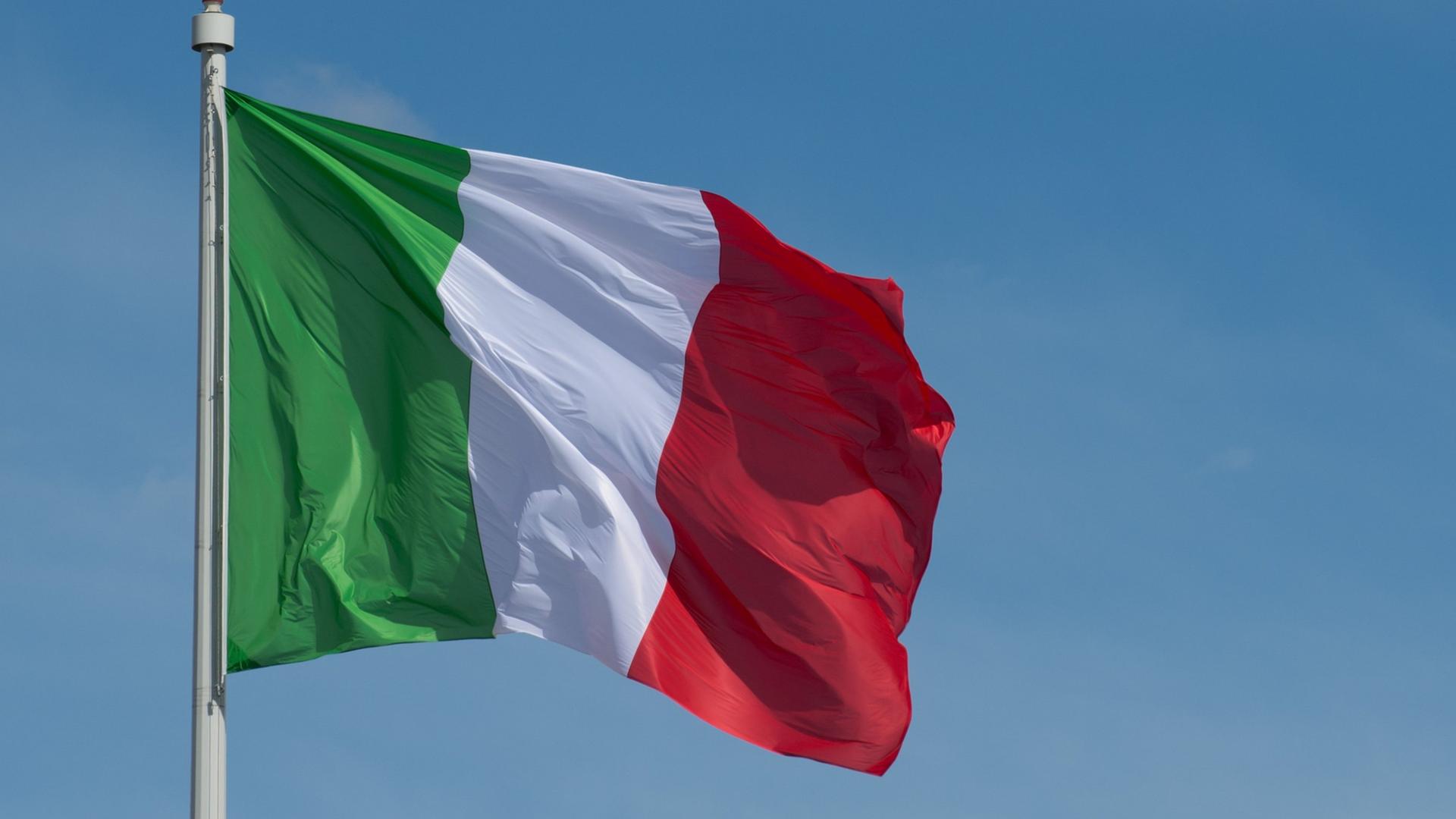 Die Flagge von Italien ist grün-weiß-rot