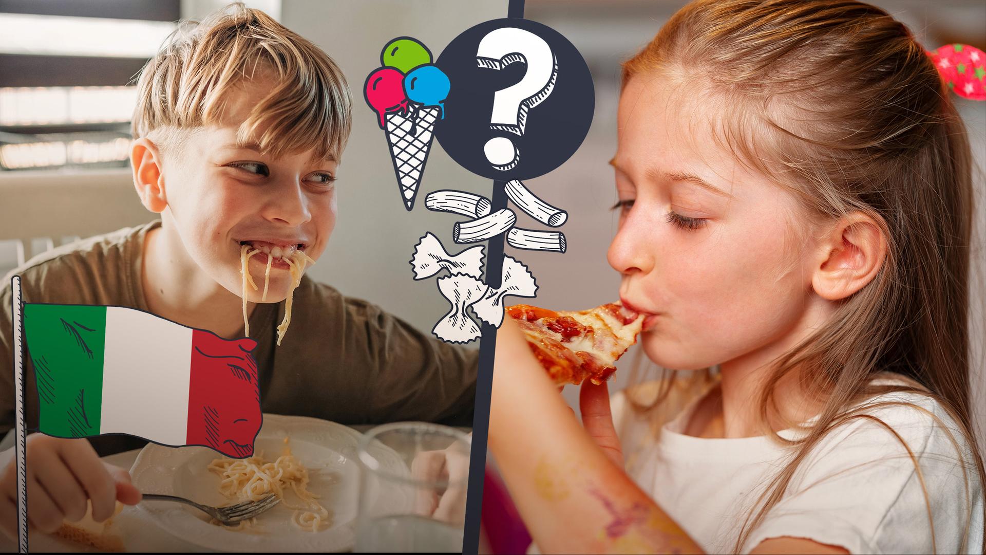 Ein Junge, der Nudeln isst und ein Mädchen, das ein Stück Pizza abbeißt.