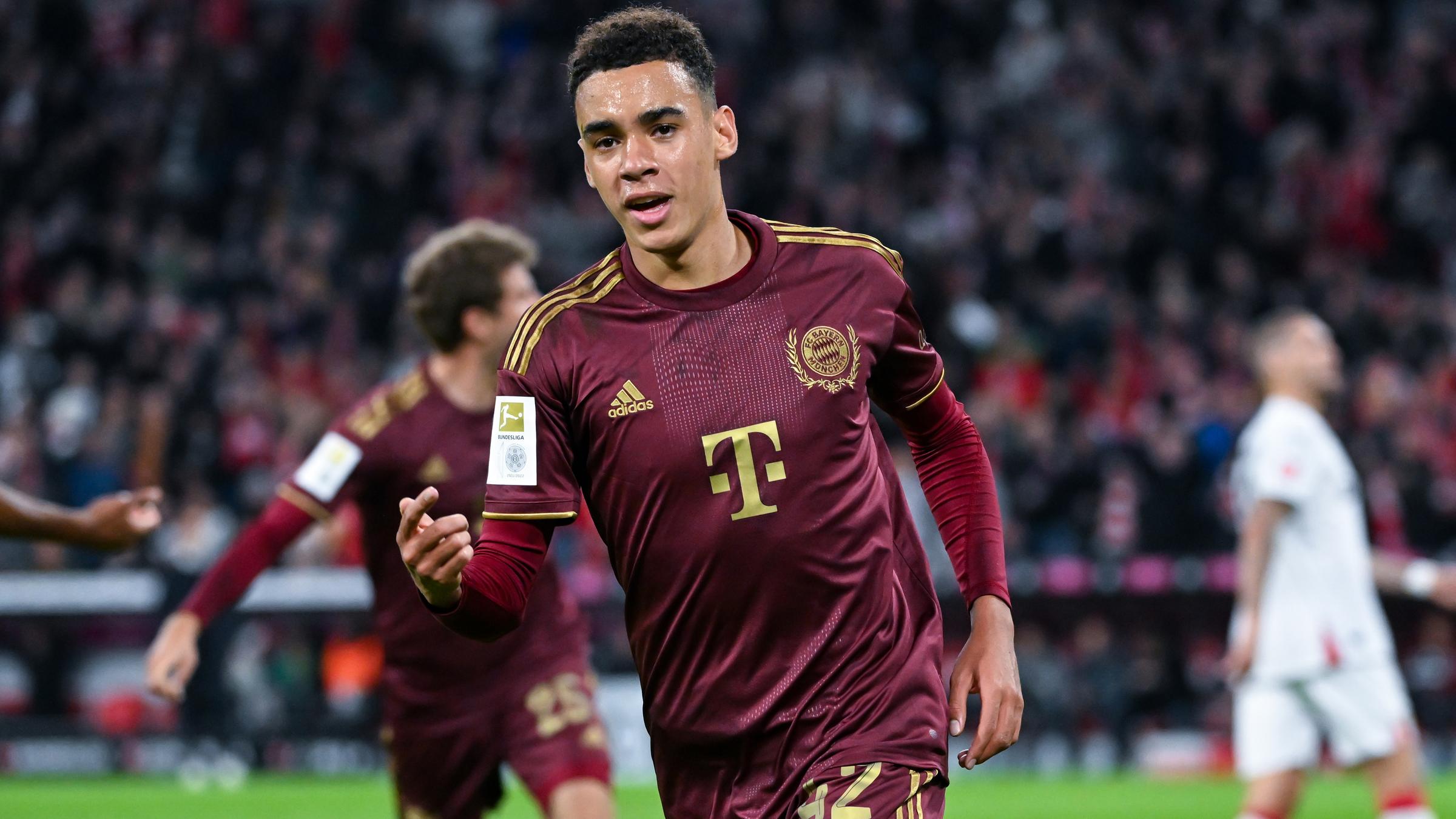 Jamal Musiala während des Bundesligaspiels Bayern München - Bayer Leverkusen.