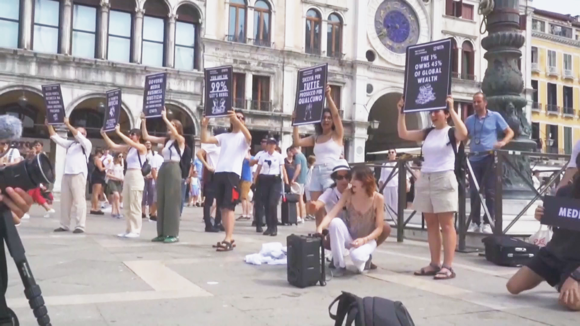 Jeff Bezos heiratet und viele sind sauer