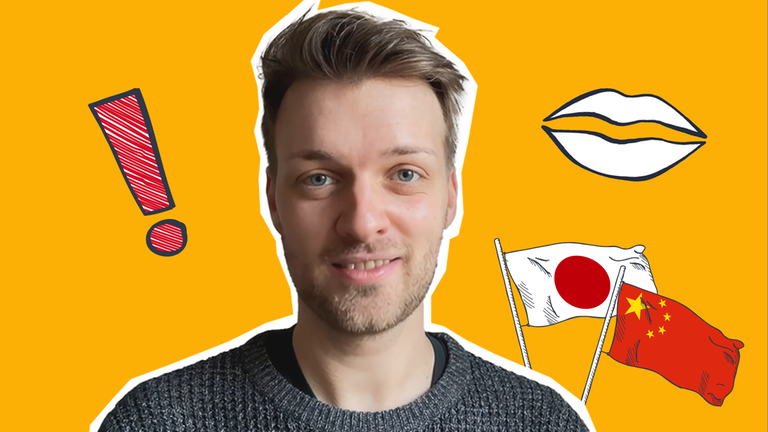 Reporter Johannes, neben ihm die japanische und chinesische Flagge und ein Mund, auf anderen Seite ein Ausrufezeichen