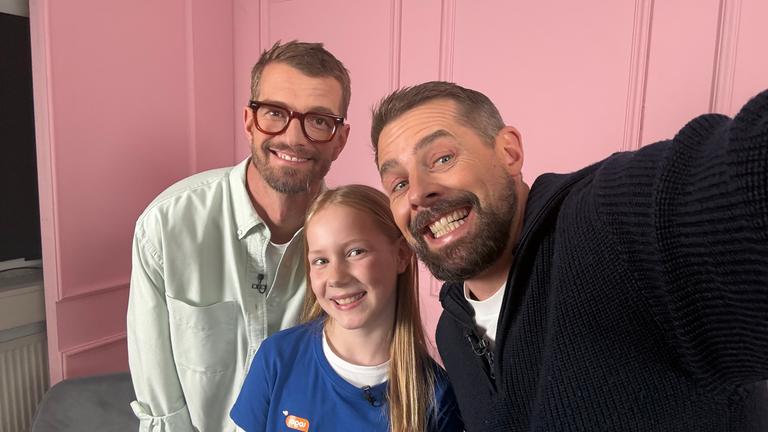 logo! - Kinderreporterin Thea trifft Joko und Klaas