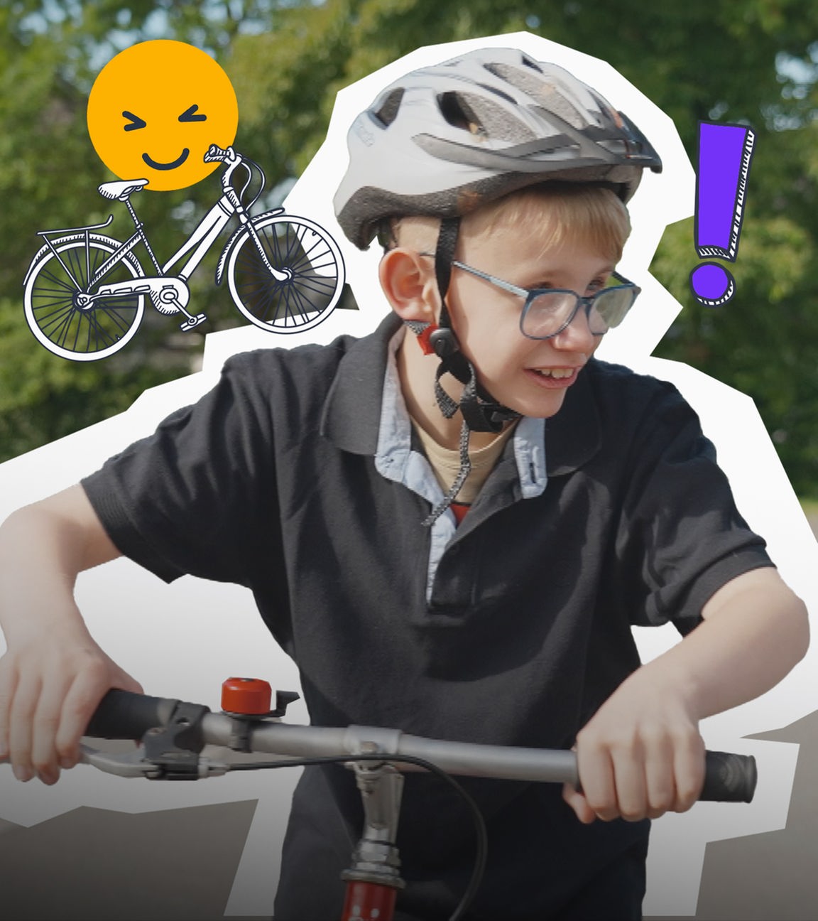 Junge mit Behinderung lernt Radfahren