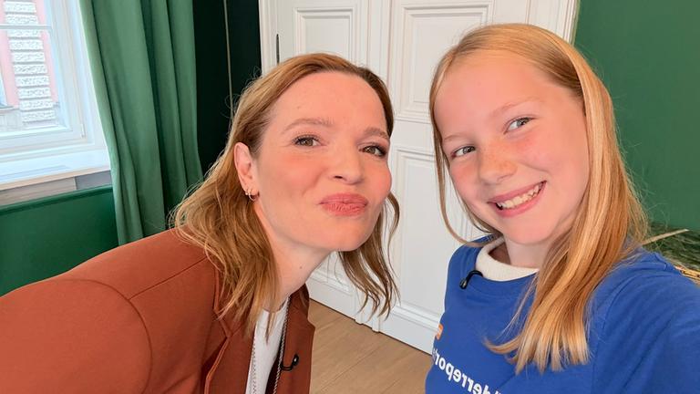 Karoline Herfurth mit Kinderreporterin