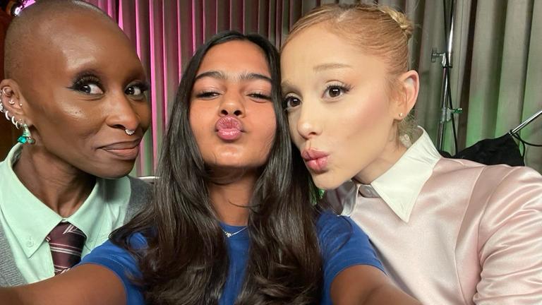 Selfie von Kinderreporterin Isabella, Ariana Grande und Cynthia Erivo