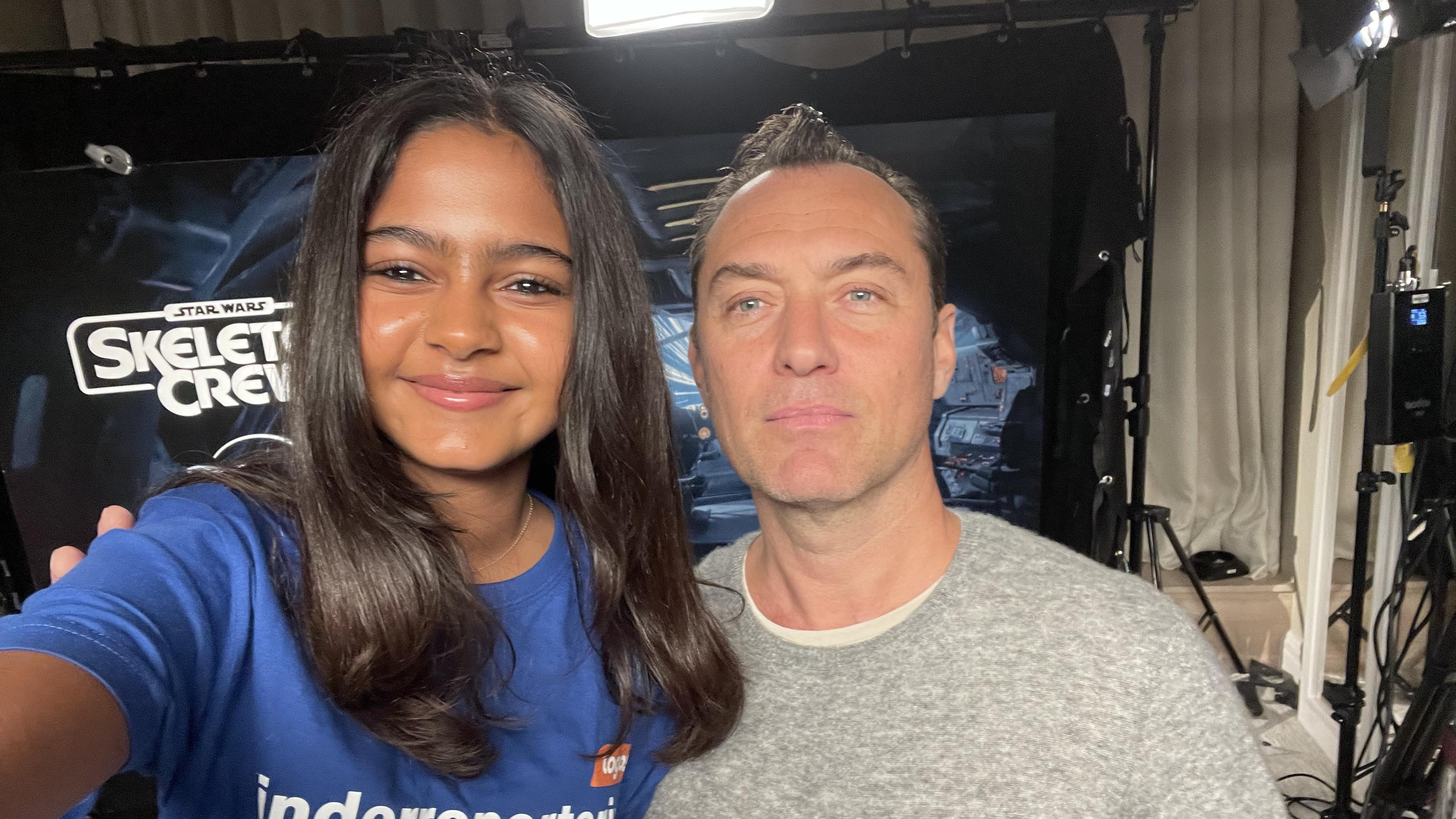 Kinderreporterin Isabella trifft Jude Law Selfie