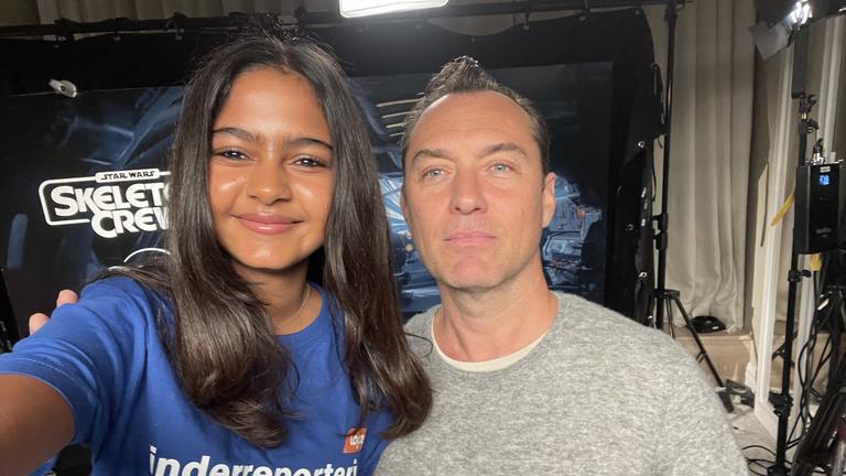 Kinderreporterin Isabella trifft Jude Law Selfie