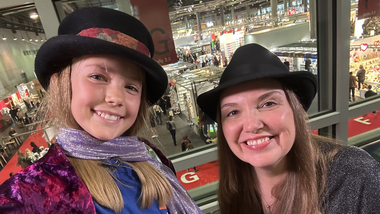 Dahlia und Autorin Tanya Stewner