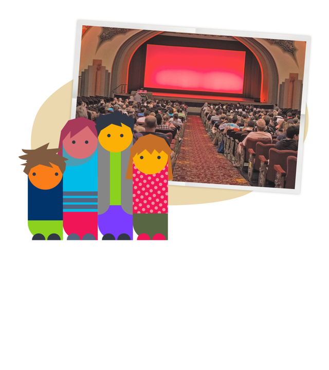 Eine Grafik zeigt eine Familie neben einem Foto von einem Kino