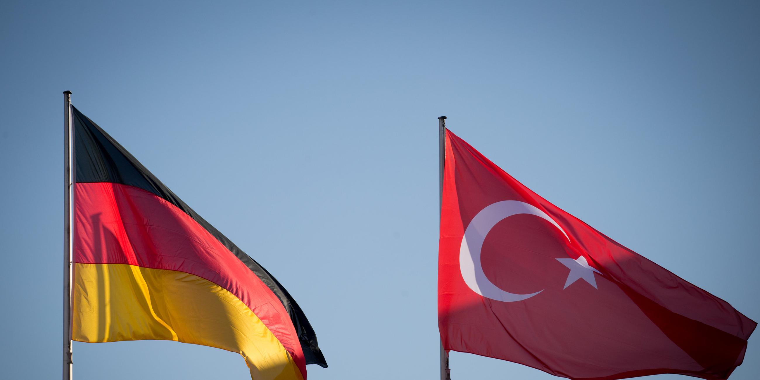 Deutschland und Türkei Flagge.