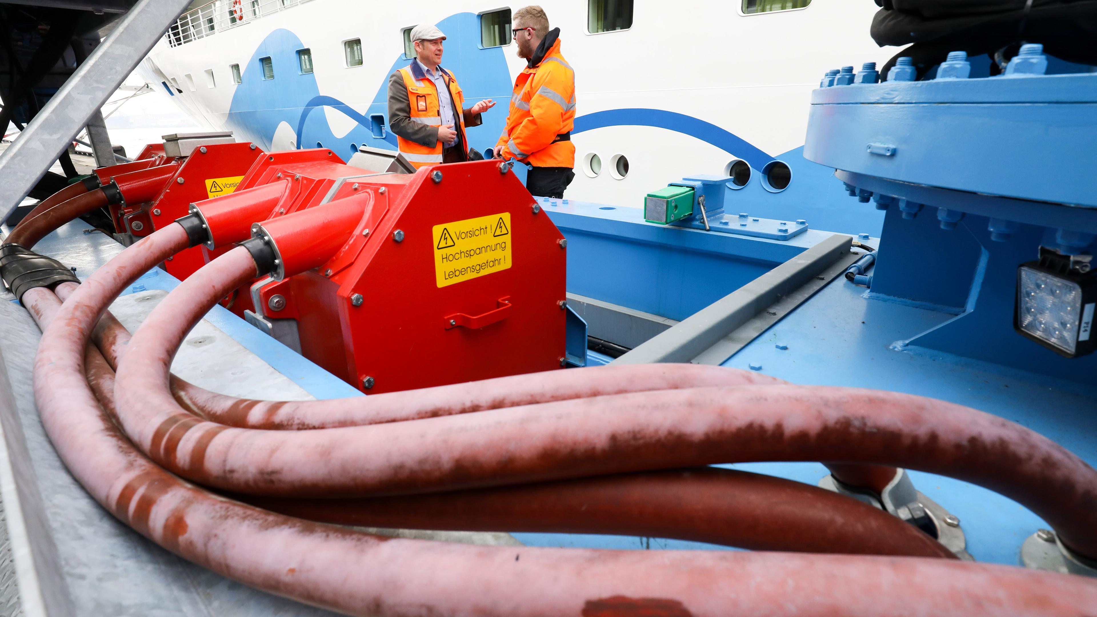 Landstrom-Anlage in Hamburg